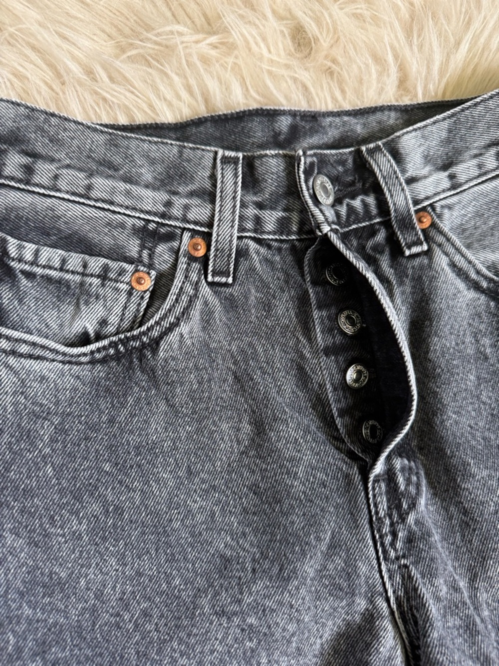 Levi's 501 100% Cotton Black Washed Jeans - Picture 4 of 14